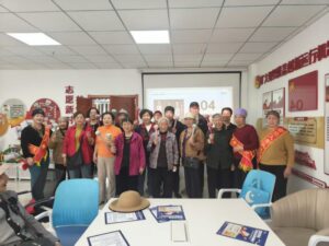 合众人寿吴忠中支走进利宁社区开展”金融知识进万家”消费者权益保护教育宣传活动